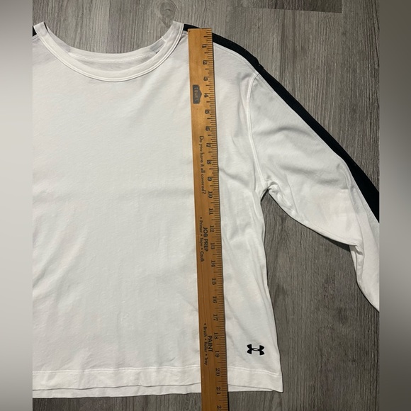 White/Black Under Armour Long Sleeve-Juniors Size Small-Mesh on Sleeves - Picture 4 of 7